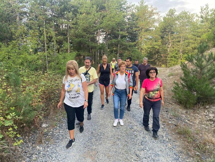 Кандидатите на ГЕРБ: Катерим върхове, печелим доверие 