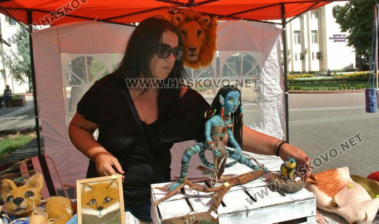 Уличка на занаятите в центъра на Хасково