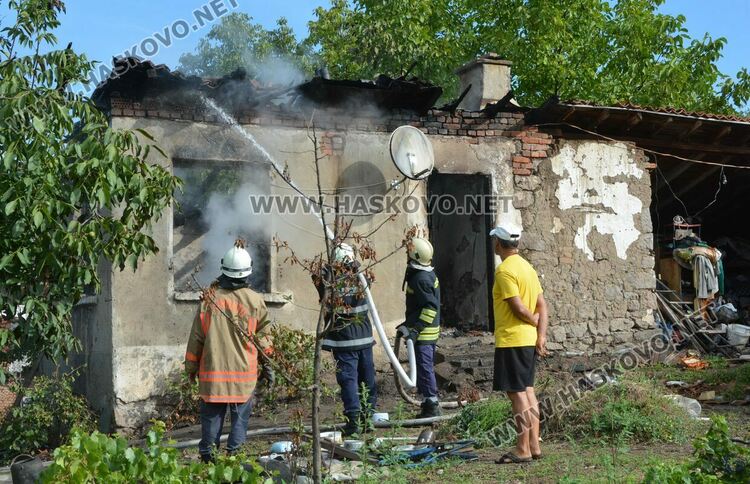 Къща изгоря в Тракиец
