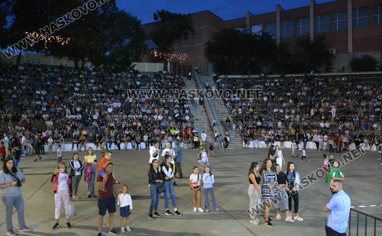 Хасковски ансамбли събраха почитатели на фолклора