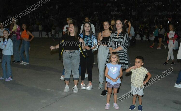 Хасковски ансамбли събраха почитатели на фолклора