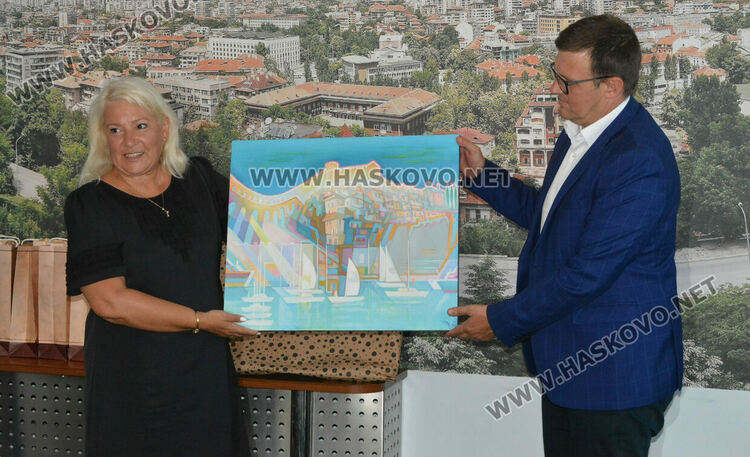 Община Хасково и българско училище в Гърция подписаха меморандум за сътрудничество