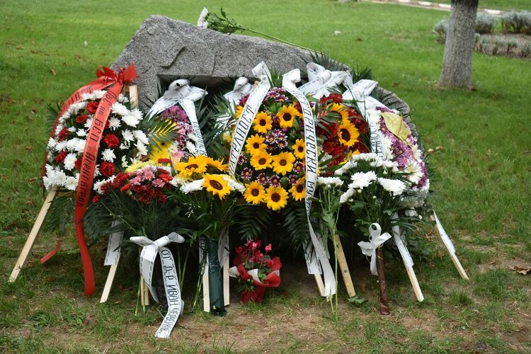 Асеновград отпразнува годишнината от Съединението и откриването на обновения площад (снимки)