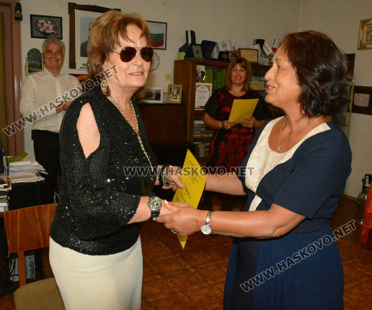 Тракийци почетоха творците на Хасково