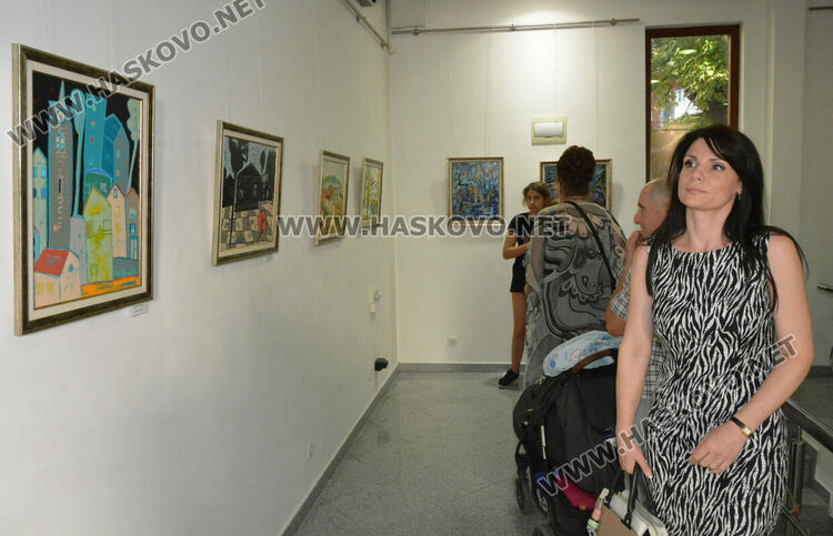 Автори от цялата страна запечатаха дъха на Хасково в своите картини