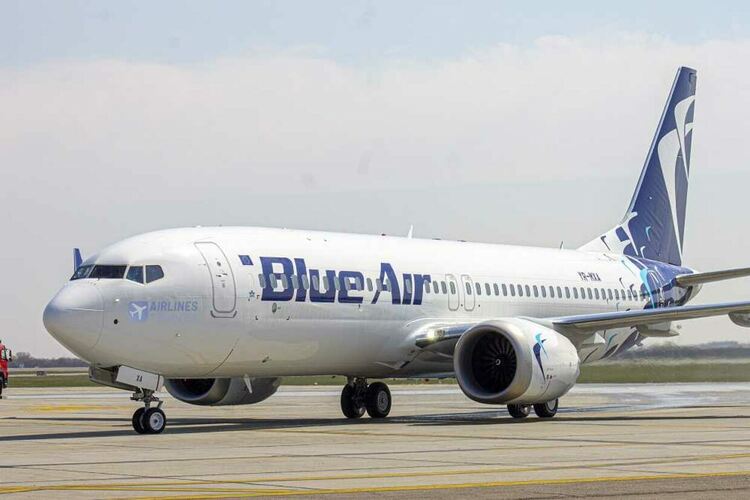 Хаос и спешни мерки след като румънската нискотарифна "Блу Еър" спря полетите за седмица