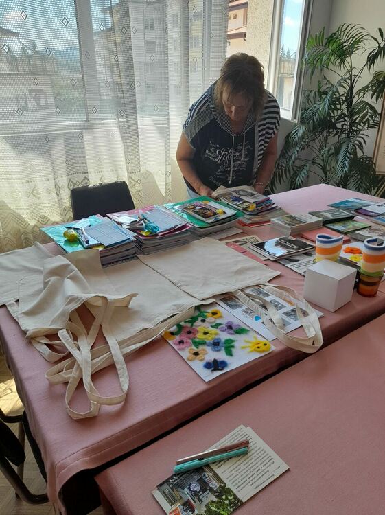 Украински деца и техните майки се занимаваха с различни дейности през лятото