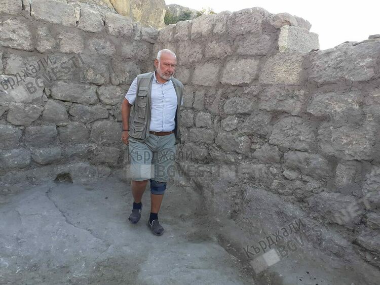 Археолози разкриха на Перперикон най-запазения езически храм в Родопите