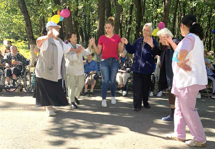 Празник за възрастните в „Кенана“ за Деня на Хасково