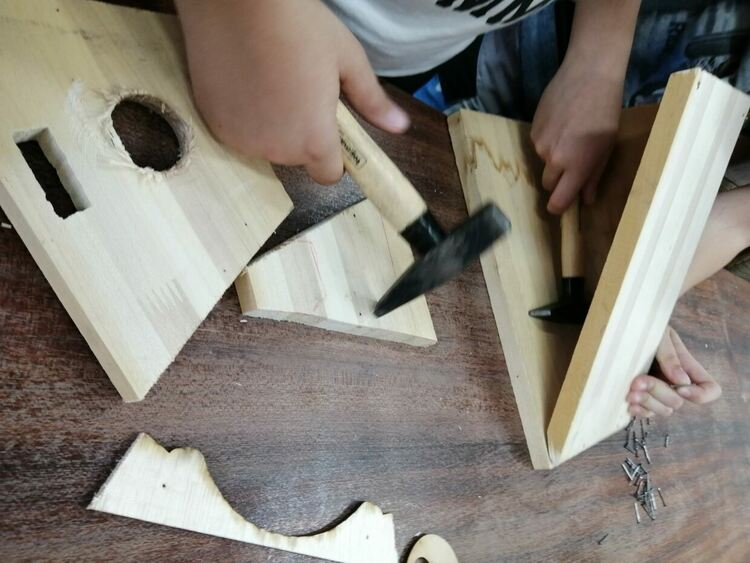 Украински деца и техните майки се занимаваха с различни дейности през лятото