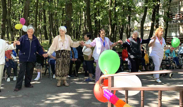 Празник за възрастните в „Кенана“ за Деня на Хасково