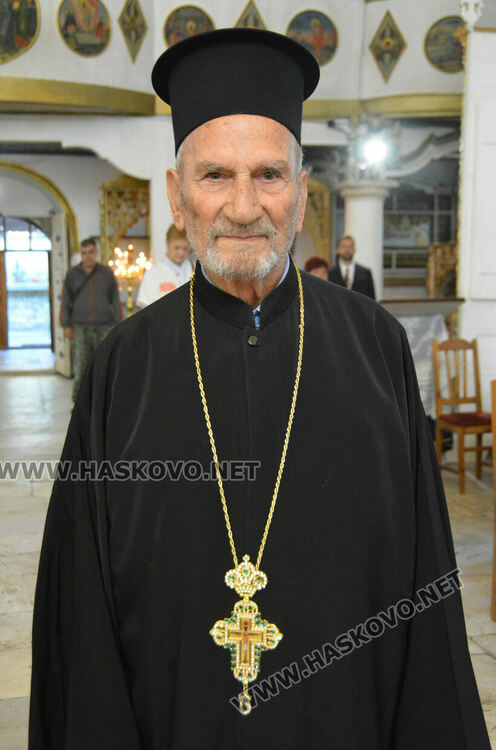 Молебен за мир и благоденствие отслужиха в катедралния храм на Хасково