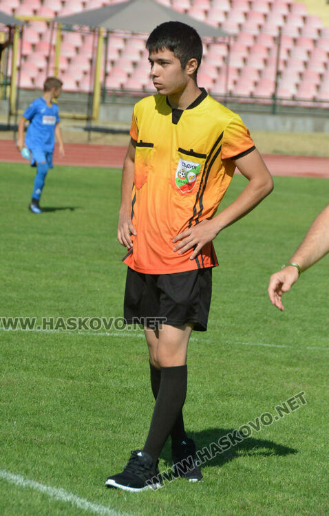 Млади футболисти от 8 отбора се включиха в Международен турнир в Хасково