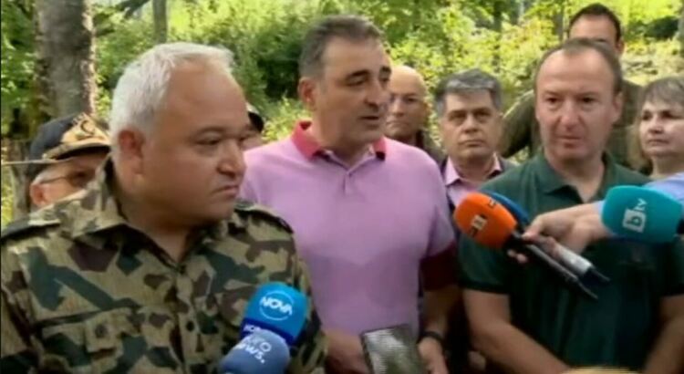 Сечище-дере-водоем разследват в планината над пострадалите от наводненията райони