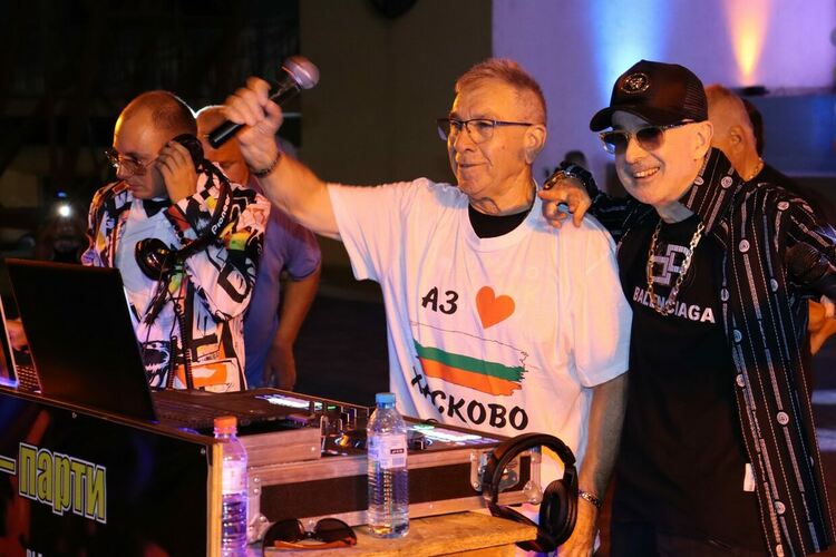 Петко Василев получи паметен знак на Хасково на голямото парти на „Спартак“