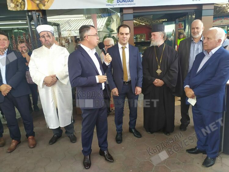 Мюсюлмани и християни са събраха за Деня Ашуре в Кърджали, бяха раздадени 3000 порции