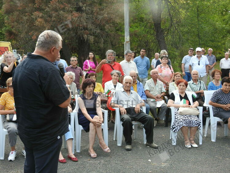 С празничен деветосептемврийски концерт БСП за България откри предизборната си кампания в Кърджали
