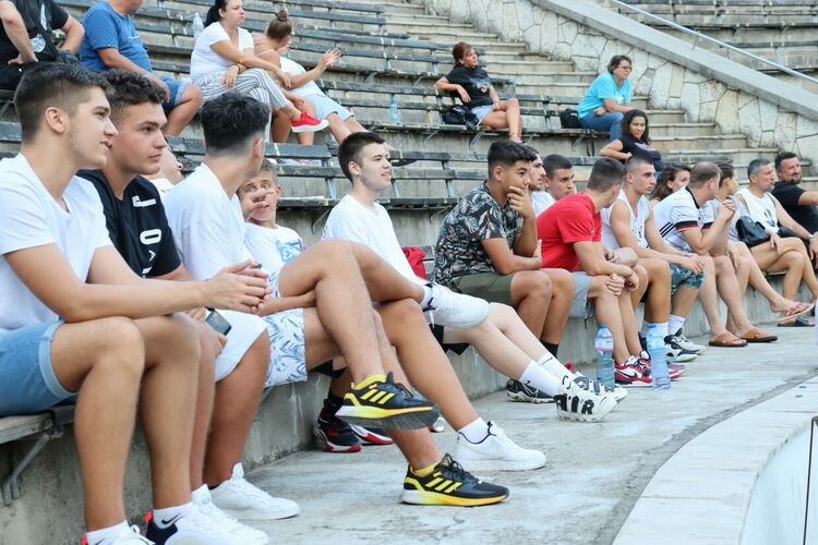 Баскетболистите на Хасково спечелиха стрийтбол турнира