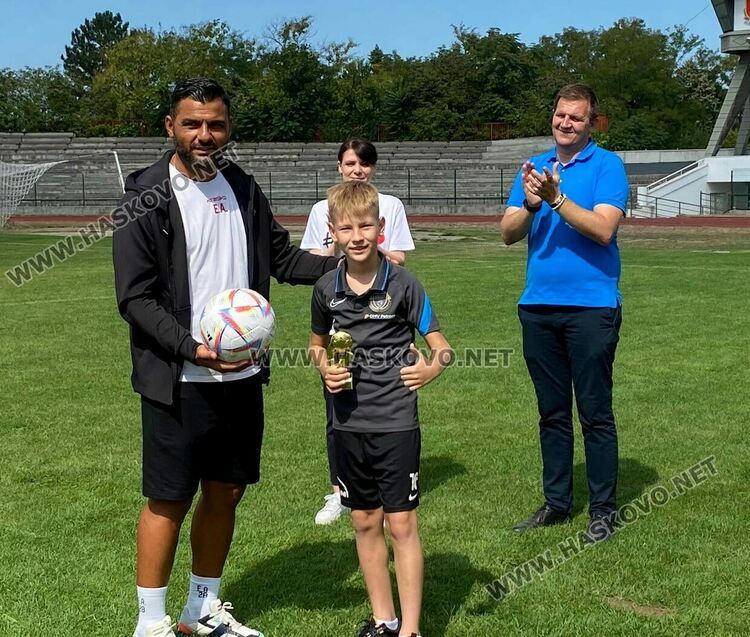 „Левски“ вдигната купата на турнира в Хасково