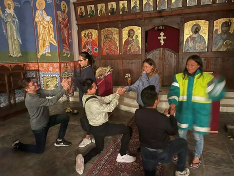 Три двойки от Мексико се ожениха накуп в Неделино