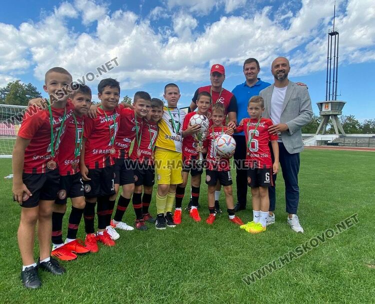 „Левски“ вдигната купата на турнира в Хасково
