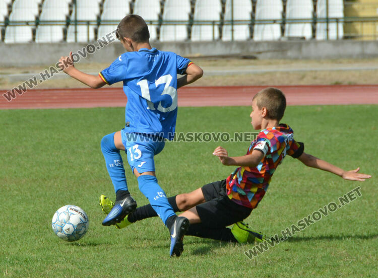 „Левски“ вдигната купата на турнира в Хасково