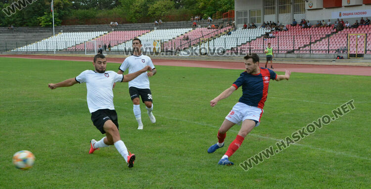 Развяха ли бялото знаме от “Саяна Хасково”?