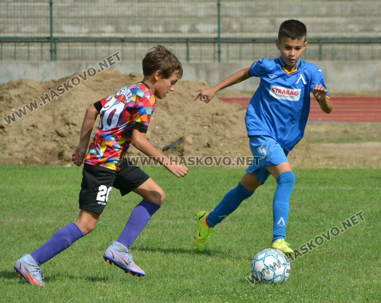 „Левски“ вдигната купата на турнира в Хасково