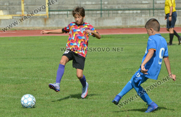 „Левски“ вдигната купата на турнира в Хасково