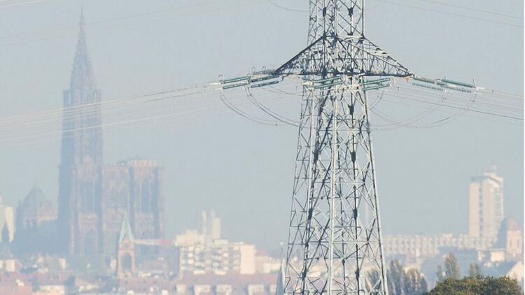 8 гигавата продадени погрешка на пазара поставили под натиск френската електропреносна мрежа 