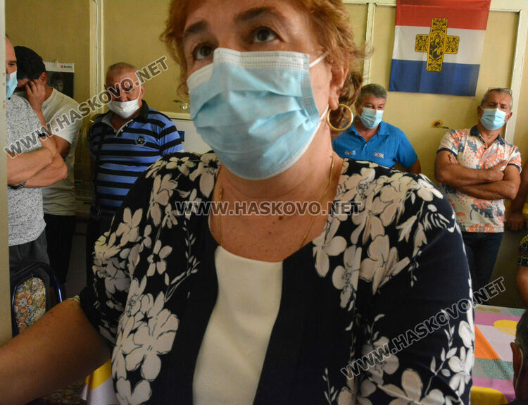 Шофьори на линейки от Хасковско на протест за по-високи заплати