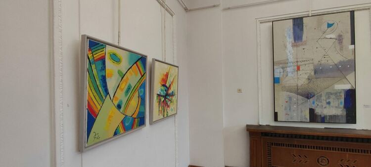 С традиционна представителна изложба се откри новия творчески сезон