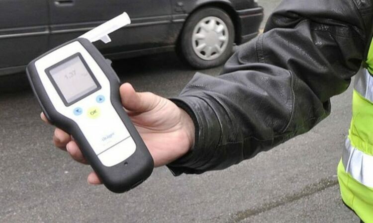 Пияни и дрогирани шофьори без книжки засечени  от полицията