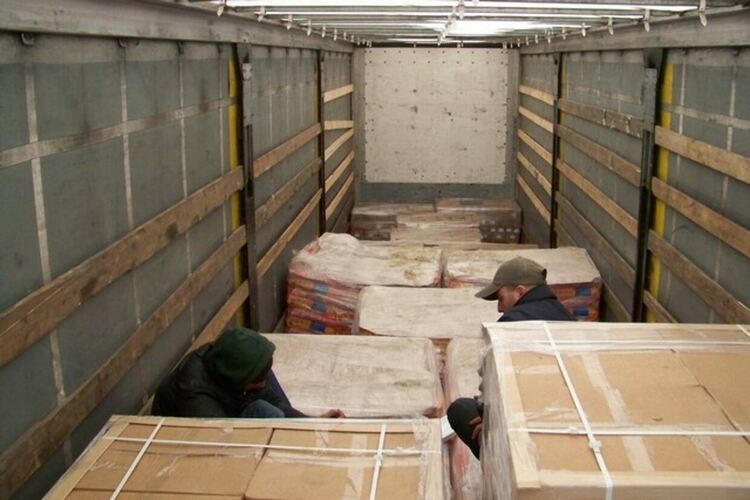 Хиляди ментета на известни стоки спрени на пункта „ Капитан Андреево“