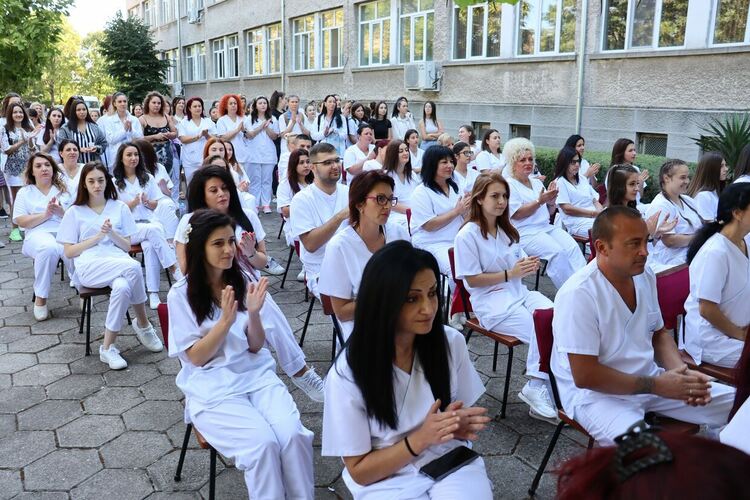 Новите попълнения медицински кадри започнаха академичната година в Хасково