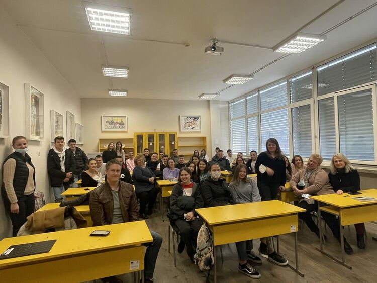 Директори на училища в Кърджалийско се опасяват от дървени ваканции, заради отоплението на школата