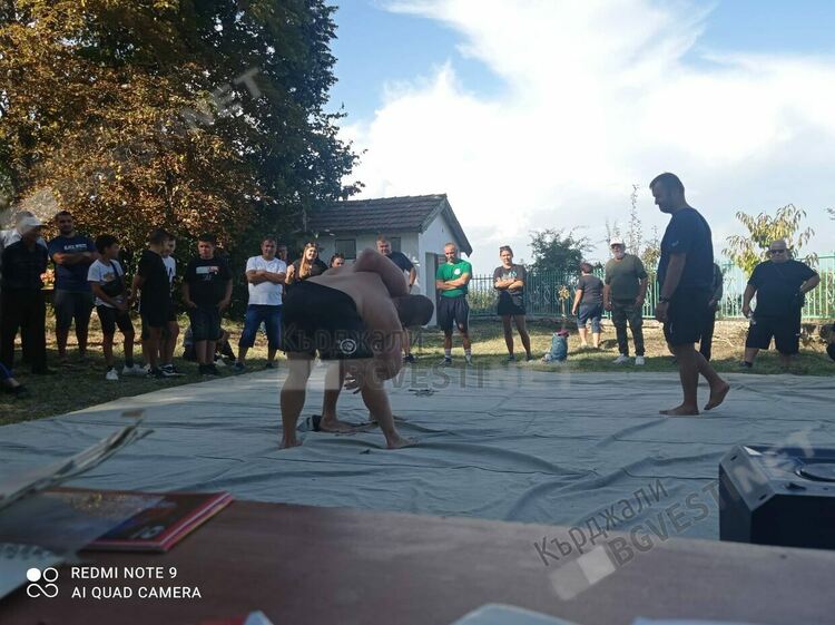 Георги Иванов , родом от Кърджали, спечели народните борби в Токачка