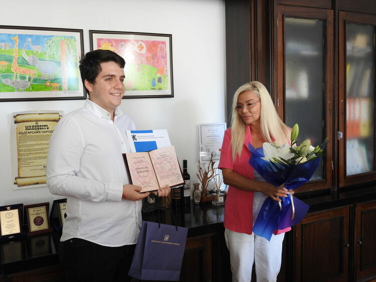 Кърджалиецът Борислав Енчев с национална диплома за отличен успех и изявени способности
