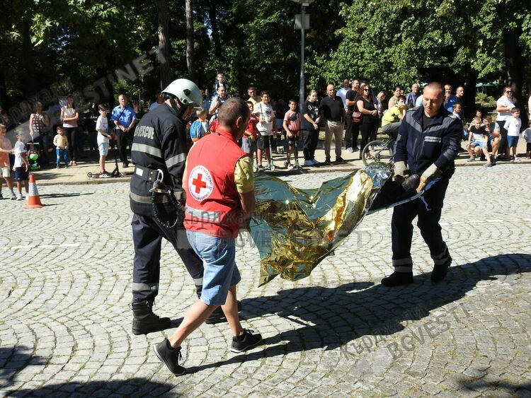 Отбелязваме днес в Кърджали  професионалния празник на нашите огнеборци