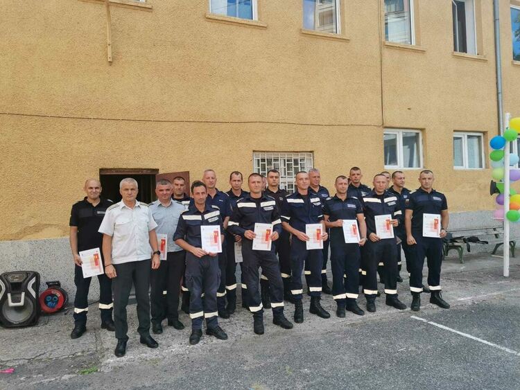 20 служители на РДПБЗН-Кърджали са наградени по случай професионалния им празник