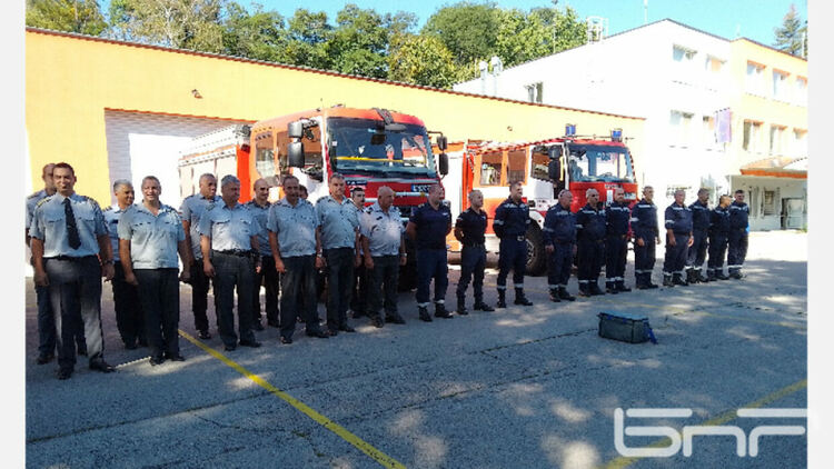Водосвет за здраве в двора на пожарната в Перник