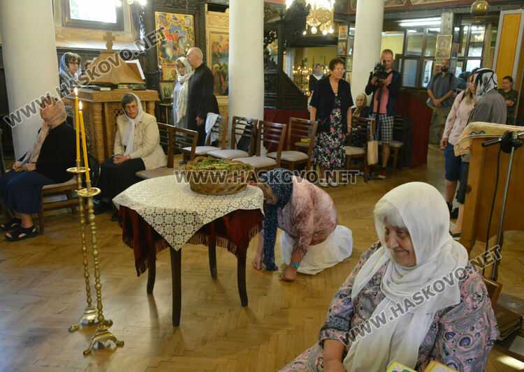 Отбелязваме Кръстовден днес