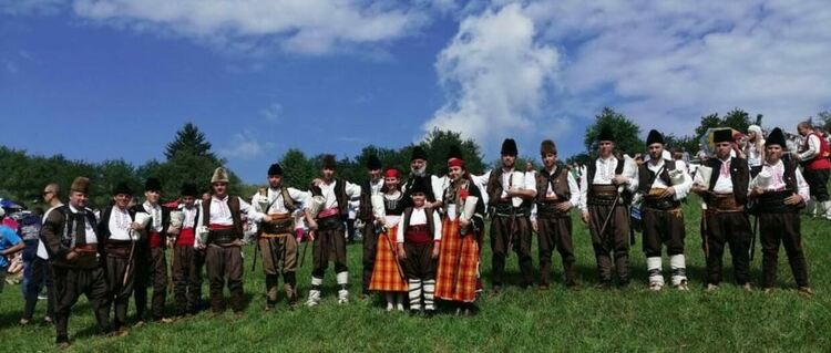 Гайдарски състав "Момчиловци" кани на грандиозен концерт за двайсетгодишнината си