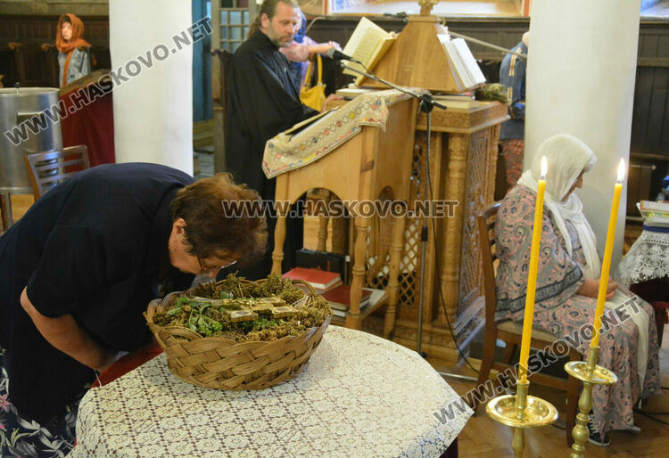 Отбелязваме Кръстовден днес