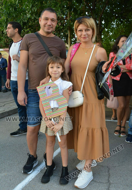 62 първокласници прекрачиха прага на „Св. Климент Охридски“