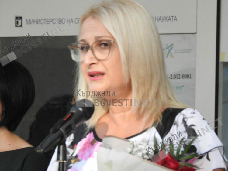 Първо в Езиковата гимназия откриха новата учебна година