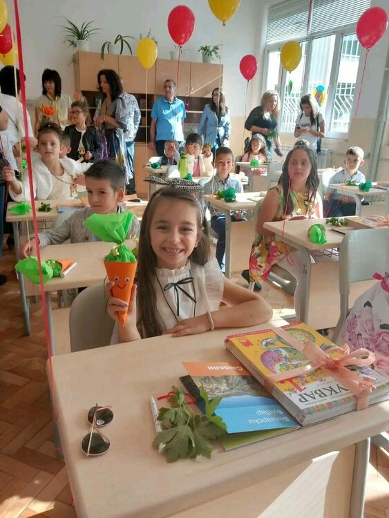  Първокласниците получиха български буквар от Община Смолян