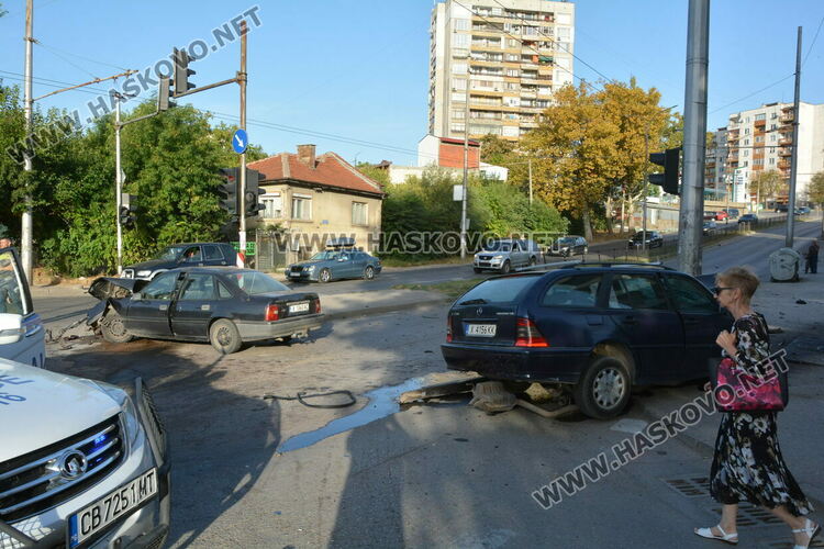 45-годишен мъж е починал след катастрофата тази сутрин 