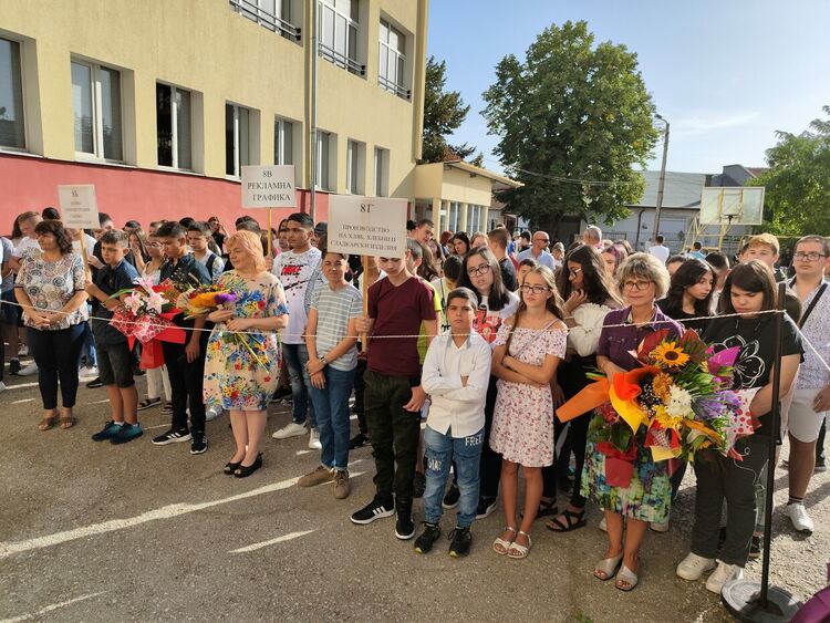 Гимназията по туризъм посрещна 94 осмокласници