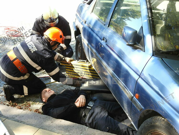 Четирима младежи пострадаха при катастрофа с автобус при Глухар